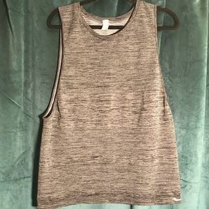 SALE!! Saucony Women’s workout tank